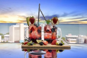 ZEN SUNSHINE - COZY 2-BR/2-BA OCEAN VIEW RETREAT, Darwin